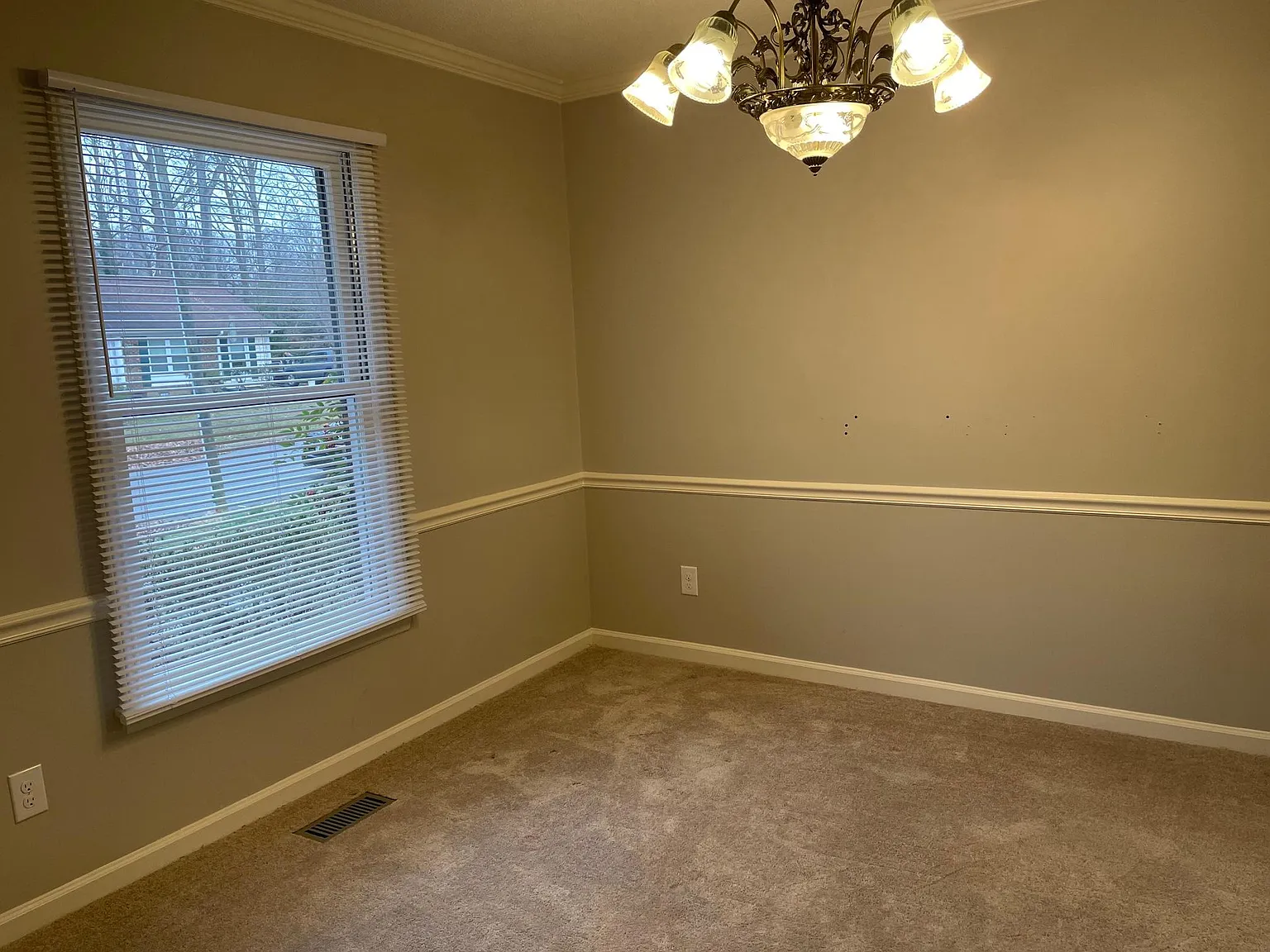3 bed, 1544 sqft, $1,950 — Photo 4