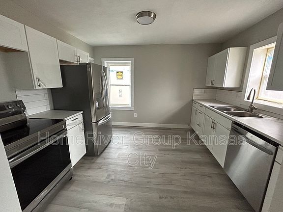 5th image of 4501 Askew Ave