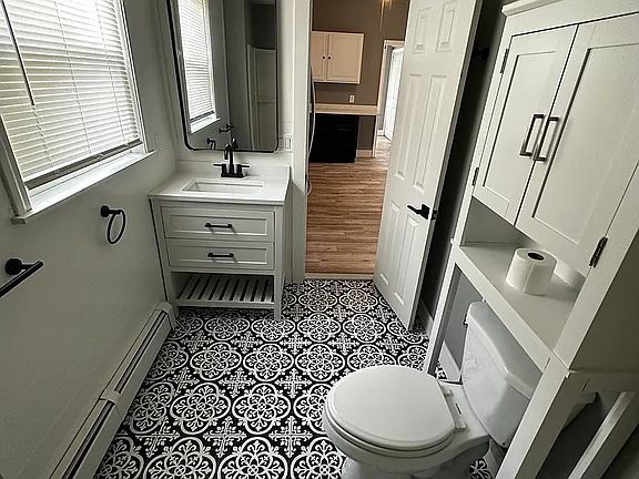 5th image of 1006 Main St Unit 1
