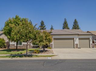 46 N Brehler Ave, Sanger, CA 93657