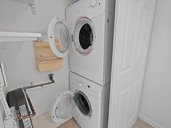5th image of 4550 NW 18th Avenue #301