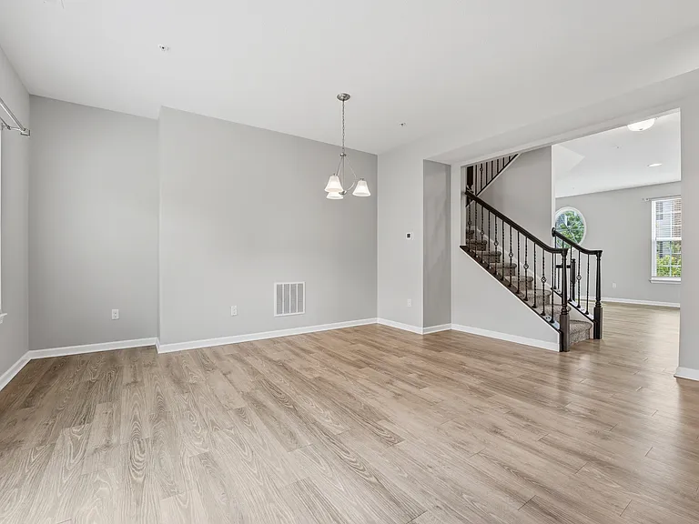 202 Pointe View Dr — Photo 11