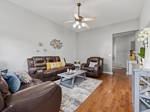3rd image of 1520 Brick Dr
