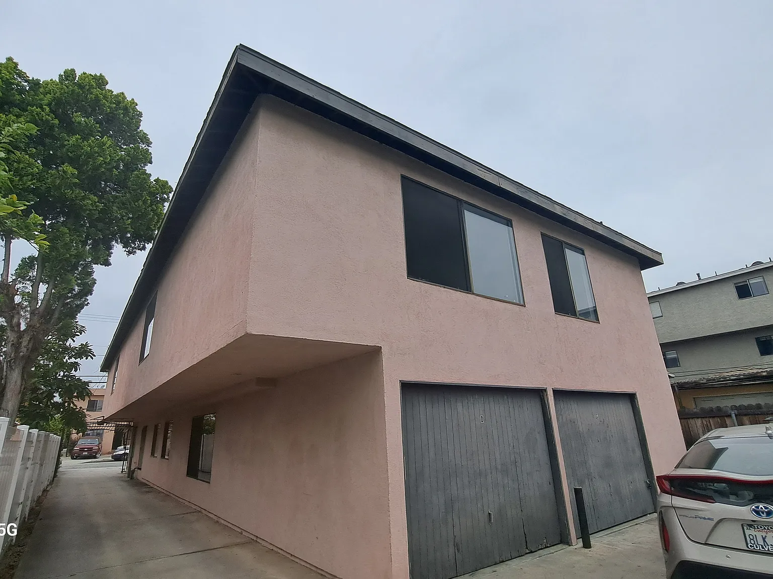 2 bed, 900 sqft, $2,295 — Photo 2
