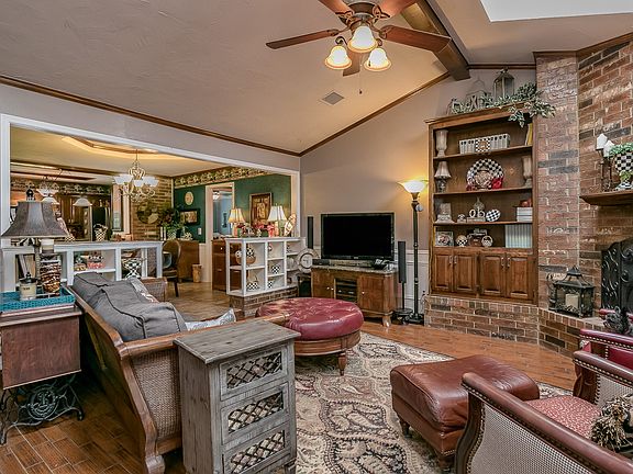 3rd image of 7021 Chelsea Dr