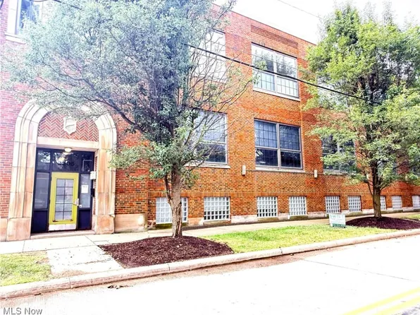 8205 Franklin Blvd #16, Cleveland, OH 44102