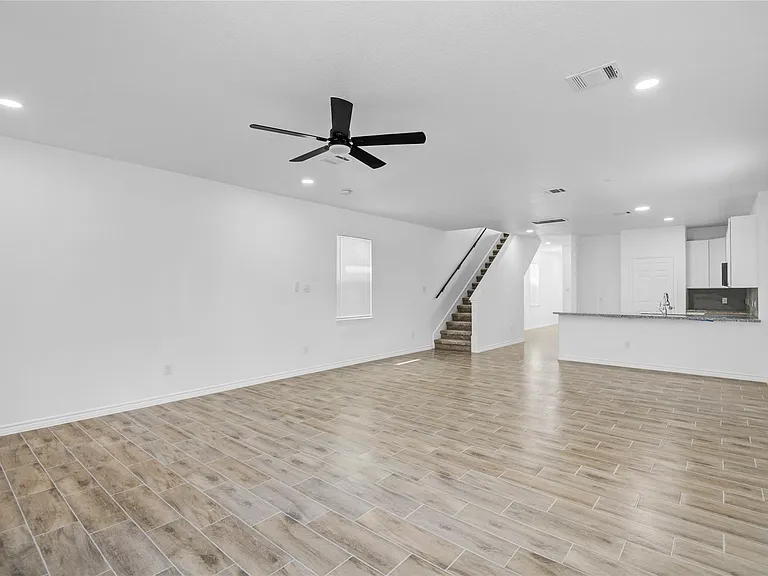 9932 Fillmore St — Photo 9