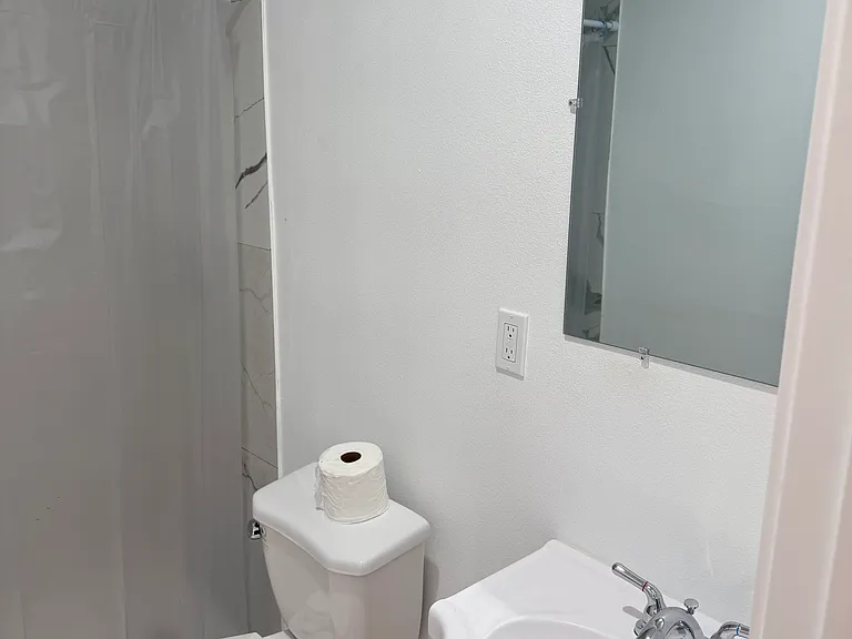 10025 S Gramercy Pl #1/2 — Photo 14