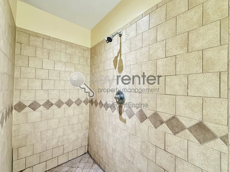 7005 Tyner Rd — Photo 11