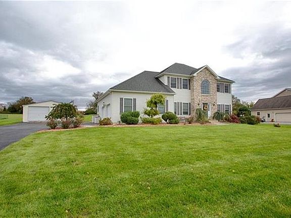 2nd image of 2768 New England Dr
