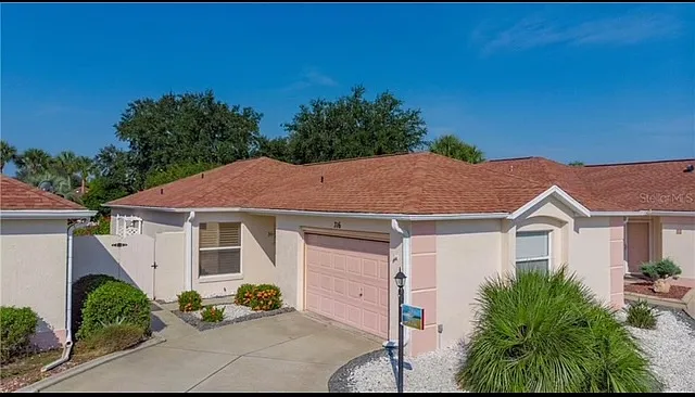 2 bed, 1094 sqft, $2,400 — Photo 2