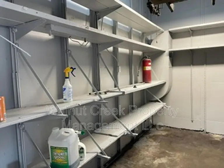 6015 Lake Ave #SUTTON STATION FORMA — Photo 11