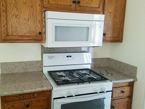 4th image of 303 E Ave #J8
