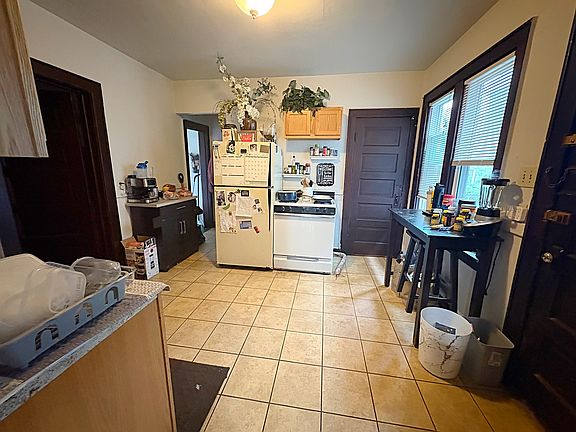 5th image of 1736 N Arlington Pl Unit A