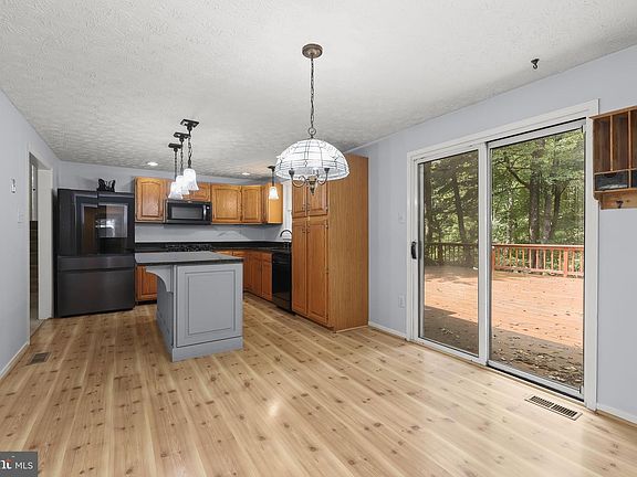 5th image of 3346 Kump Station Rd