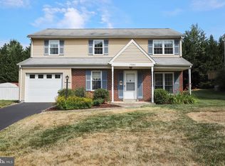5880 Pontiac Dr, Woodbridge, VA 22193