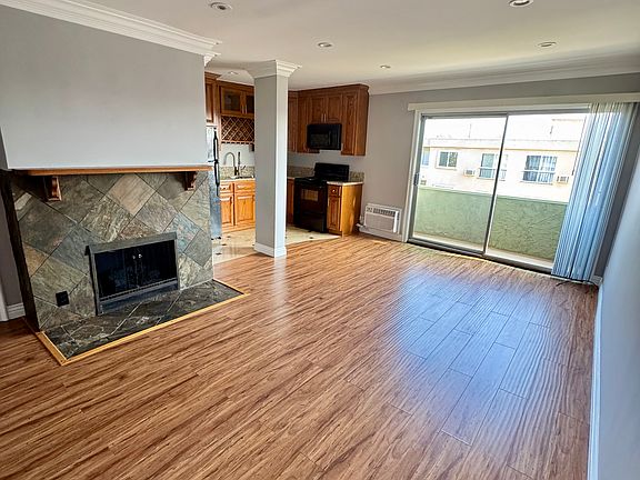 2nd image of 2414 S Barrington Ave APT 310
