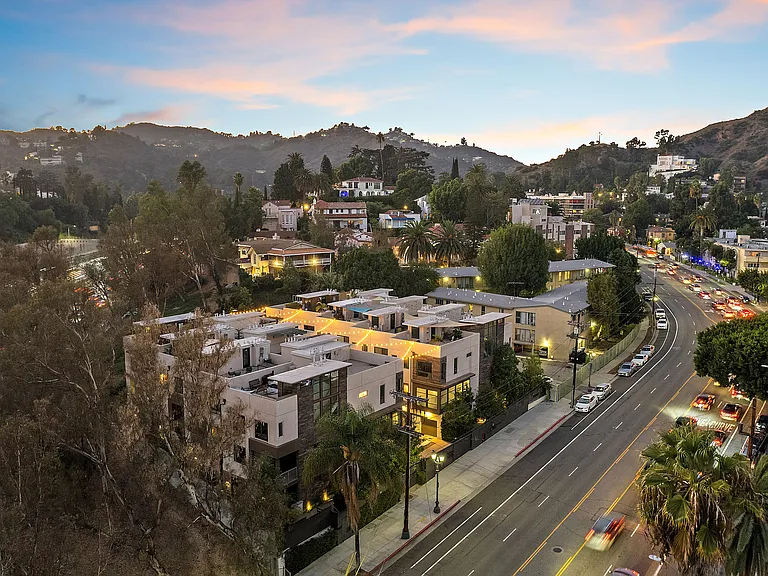 2111 N Cahuenga Blvd #A-1 — Photo 27