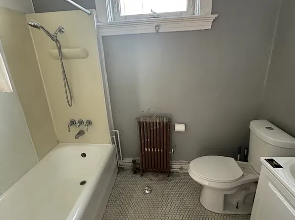 203 W McMillan St, Cincinnati, OH 45219