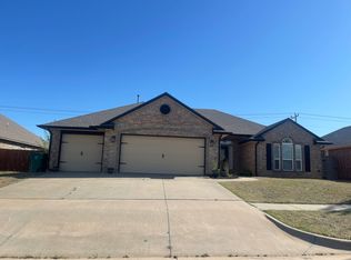 11212 NW 101st St, Yukon, OK 73099