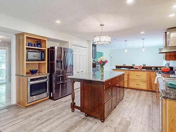2nd image of 1080 Sheerbrook Dr