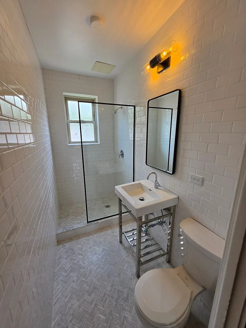 2247 Ridge Ave — Photo 3