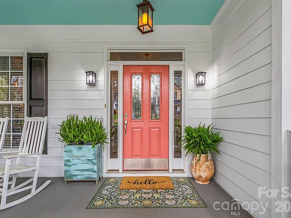 2nd image of 16040 Glen Miro Dr