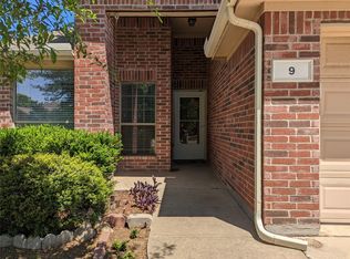 9 Chukar Ln, Sanger, TX 76266