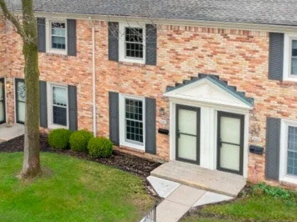2460 Village Dr SE #67, Grand Rapids, MI 49506