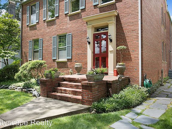 4th image of 1202 W 41st St