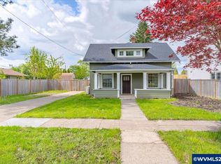 558 S 7th St, Independence, OR 97351