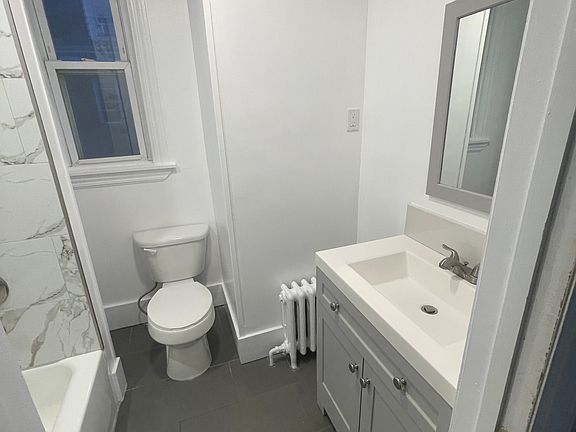 3rd image of 276 Desoto Pl #2