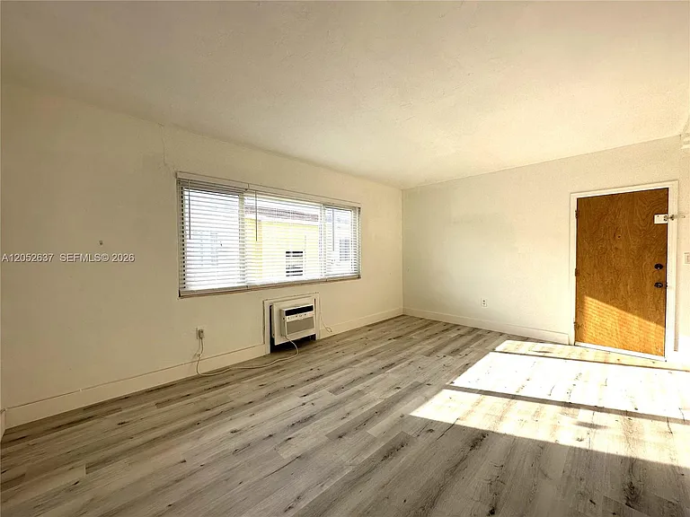 955 Bay Dr #7 — Photo 12
