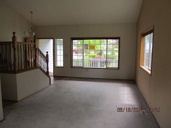 3rd image of 11104 207th Avenue Ct E