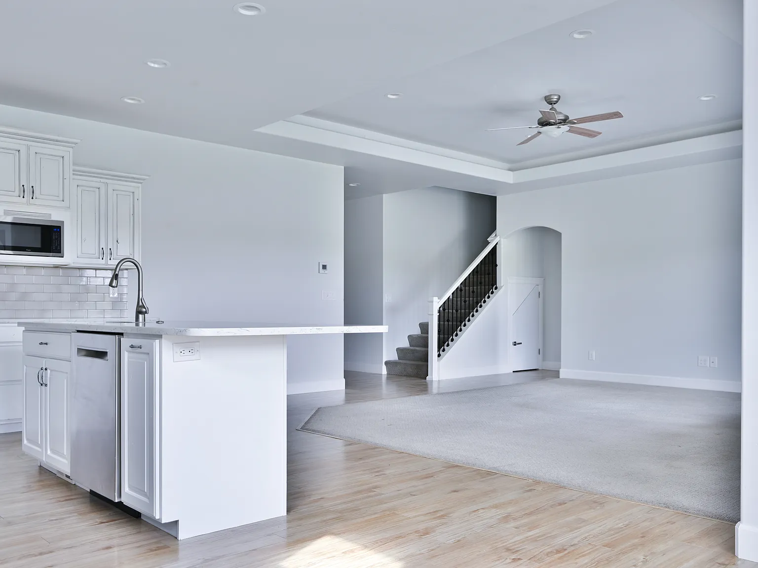 3 bed, 2298 sqft, $2,775 — Photo 3