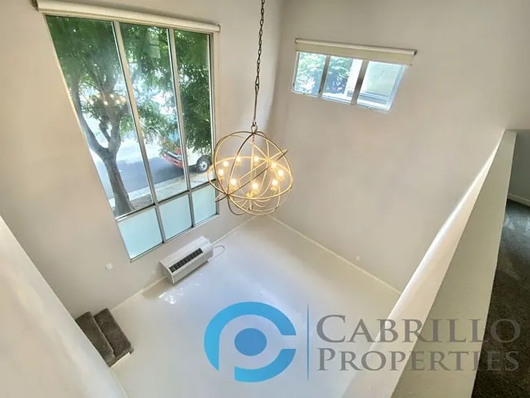 908 G St #11 — Photo 3