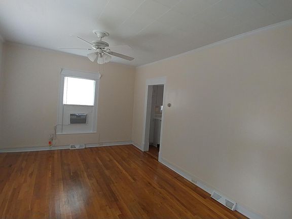 3rd image of 1240 Buena Vista Blvd SE