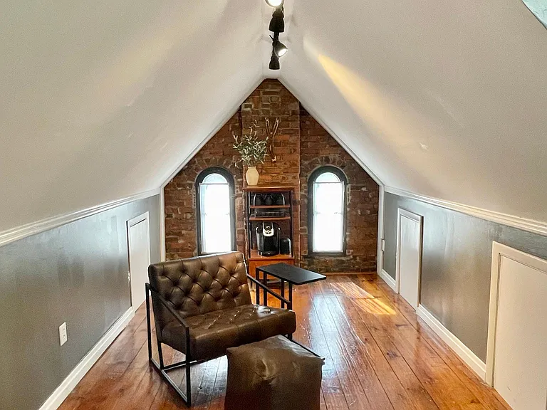 1070 City Park Ave — Photo 13