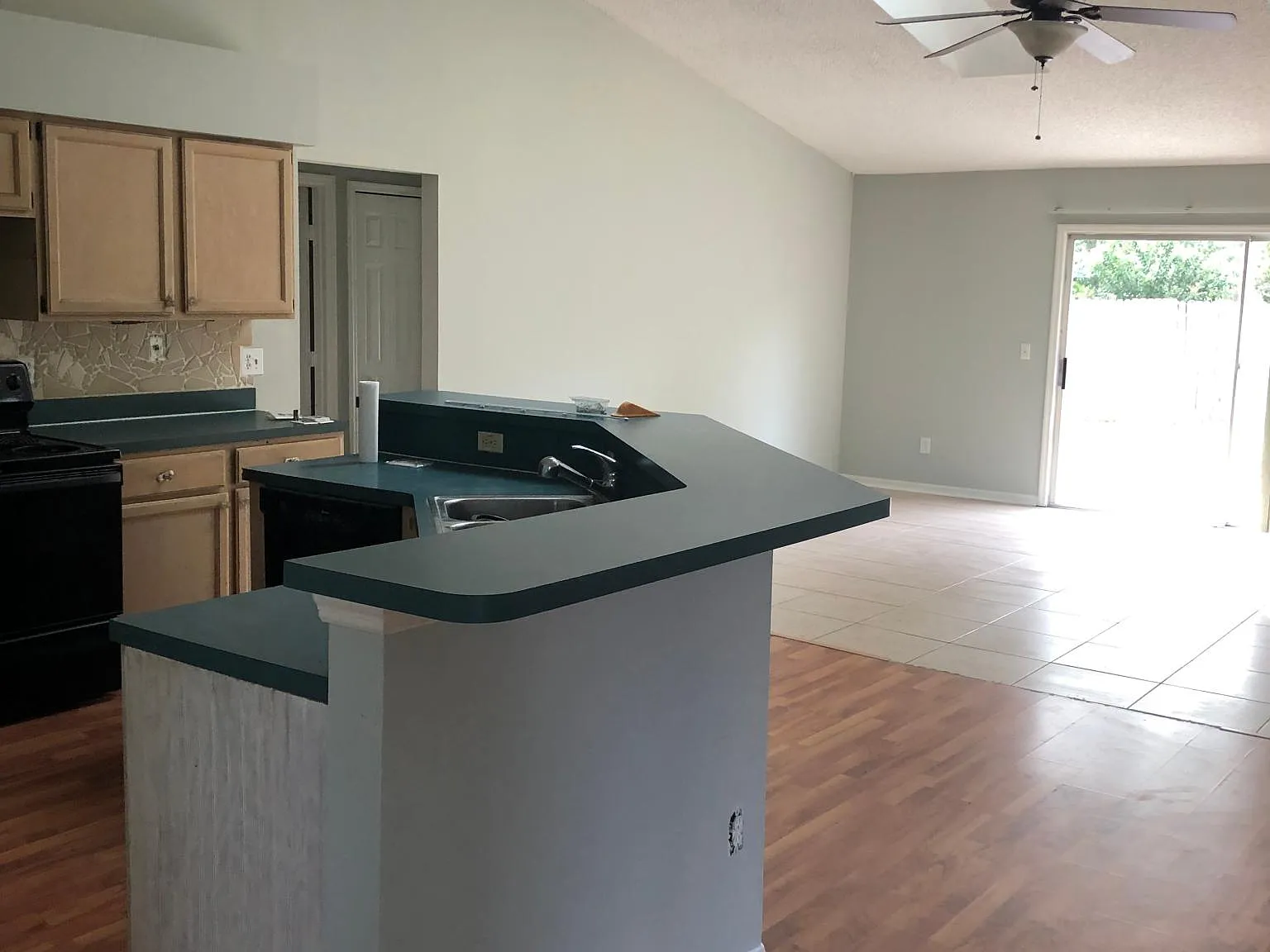 12526 Saint Martins Dr S — Photo 4