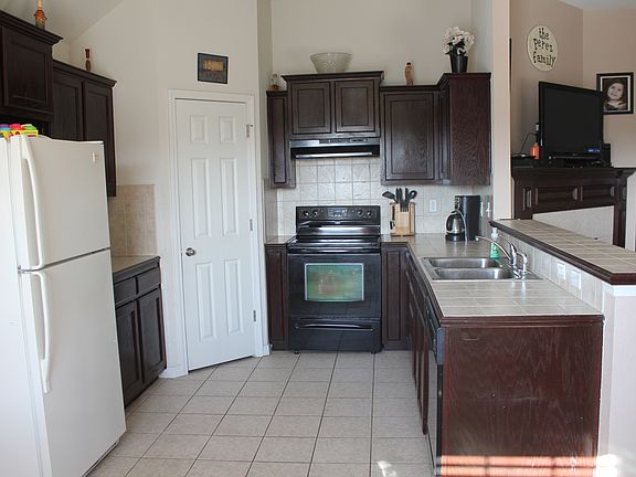 5th image of 3906 S 201 East Ave
