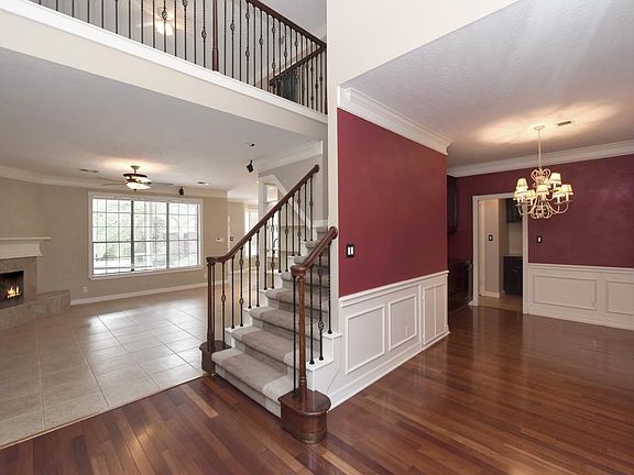 4th image of 22710 Meadowsweet Dr