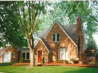 9614 Arden St, Livonia, MI 48150