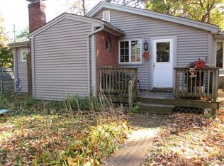 10 Summit Ave, Walpole, MA 02081