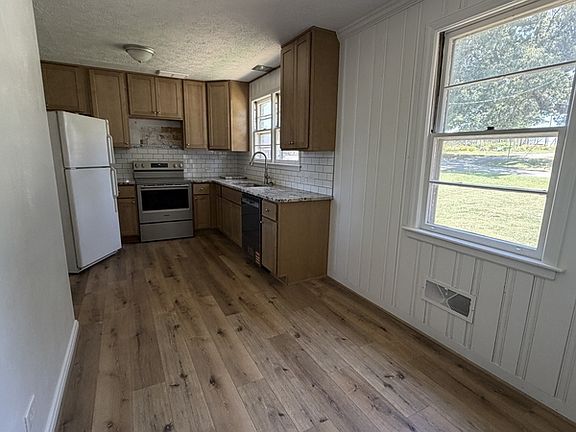 2nd image of 2009 John Lynch Pl APT A
