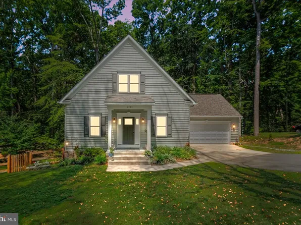 1504 Candlewood St, Fredericksburg, VA 22407