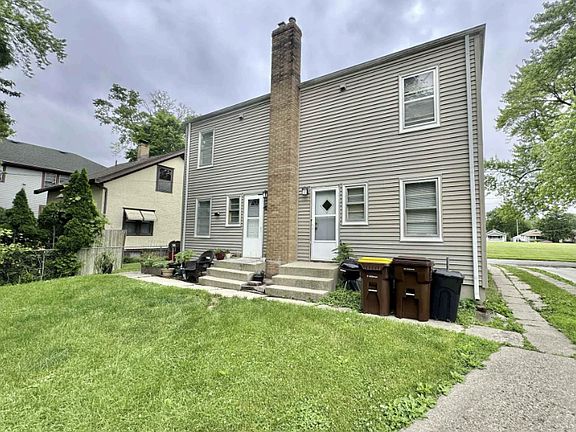 3rd image of 613 14th St #613