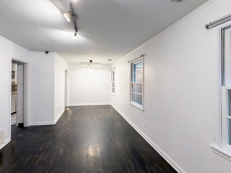 1343 Dearing Rd — Photo 15