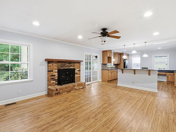 4th image of 4818 Berini Dr