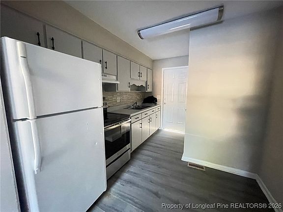 4th image of 4953 Fieldcrest Dr Unit E