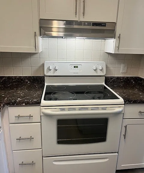 Orchard Glen Apartments — Photo 44